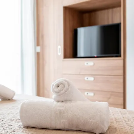 Turquoise Wave Exclusive Apartament *